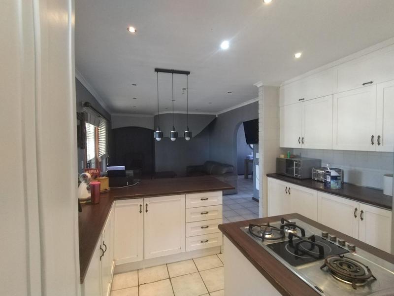 3 Bedroom Property for Sale in Protea Heights Western Cape